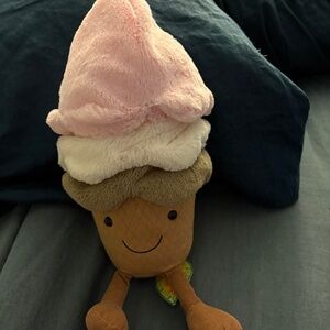 NWT Offical Jellycat Amusables Neapolitan Ice Cream cone.